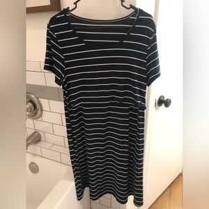 Kindred Bravely Eleanora Nursing and Maternity Dress Navy White Stripe L